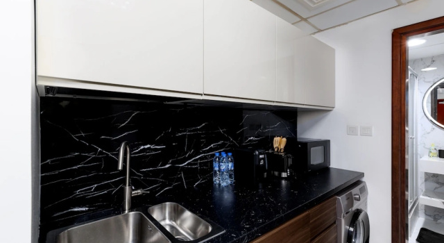 Студия Deluxe Waves - Cozy, Fully Furnished Studio in Dubai Sports City