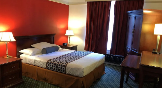 Номер Deluxe Union Square Plaza Hotel