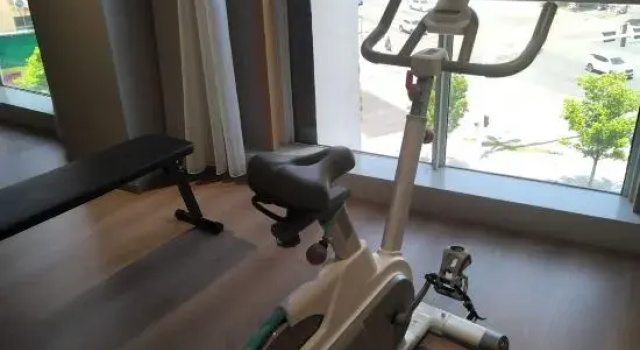 Homeinn Plus Hotel (Xianning Yinquan Avenue Tonghui Plaza)