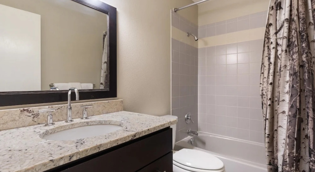 Коттедж Ghostriders 10 by Avantstay Penthouse Suite w/ Large Patio & Mountain Views!