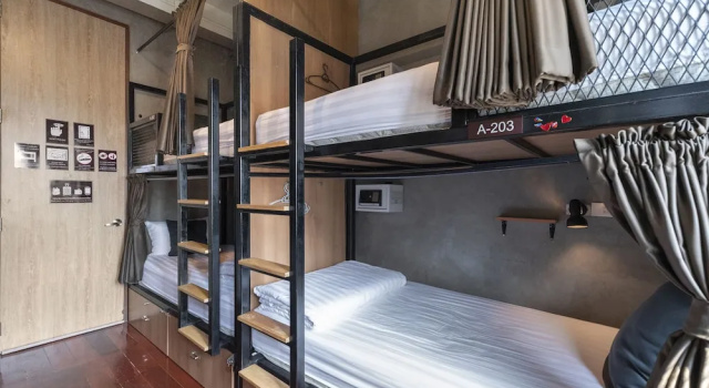 Кровать в общем номере (мужской номер) OYO 685 Am Bed Hostel