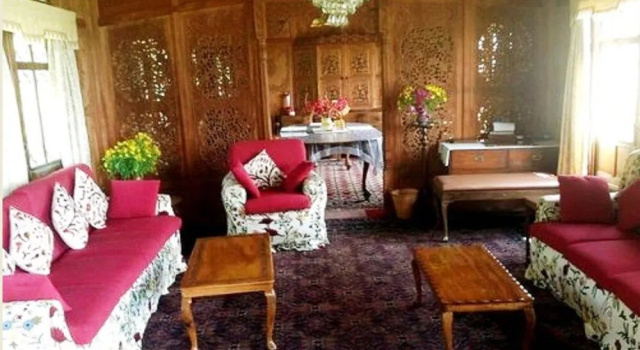 Butt's Clermont Houseboats, Забронировать Отель Сринагар Jammu & Kashmir Ski
