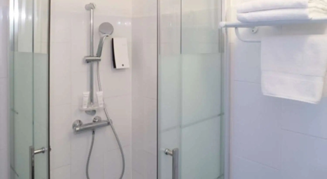 Двухместный номер Superior с балконом и с видом на парк Best Western Hôtel des Thermes - Balaruc les Bains Sète