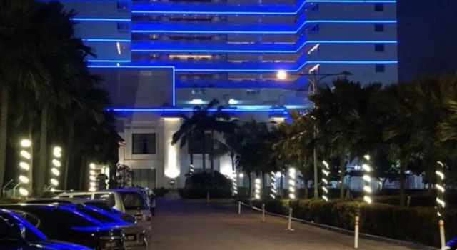 CMK and Private Water Chalet