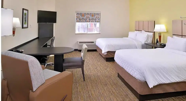 Четырёхместная студия Candlewood Suites Winchester by IHG