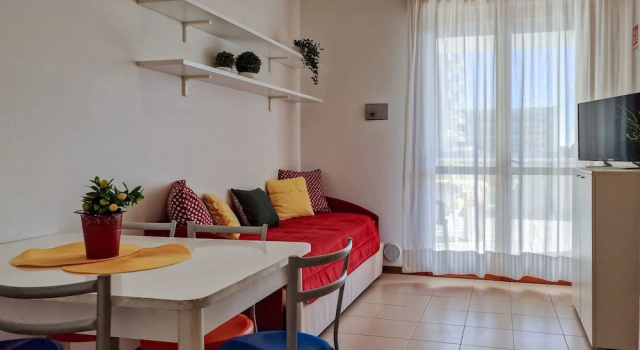 One Bedroom Flat in a Residence With Pool, Забронировать Апартаменты/квартира Отели Венето с парковкой, Парковка