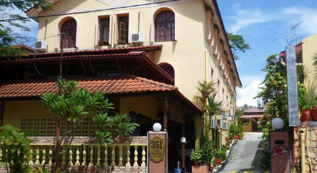Четырёхместный номер Standard Anggerik Lodging