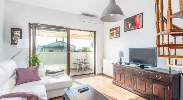 Modern and comfortable apartment near the beach, Book Lejlighed Novigrad Lejligheder, Lejlighed