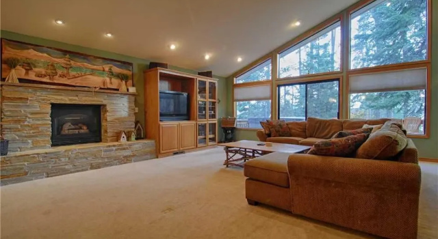 Walk to Lake! Large Home With Private Hot Tub, Yard Games and Lake Views! -sandy Shores Villa #182, Rezervovat Vila North Lake Tahoe Kalifornie