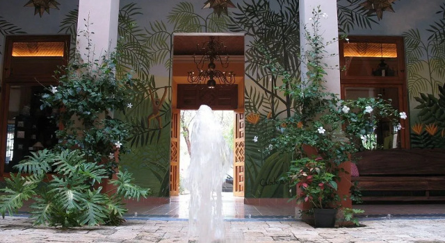 Hotel Boutique Casa San Angel, Забронировать Бутик-отель Мерида Юкатан, рядом с Международный конгресс-центр штата Юкатан