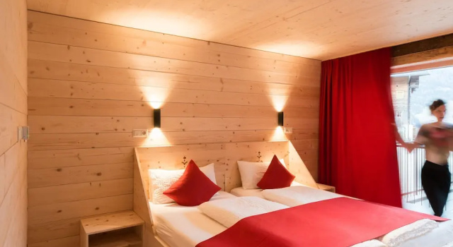Апартаменты с 2 комнатами с балконом и с видом на горы Ferienwohnungen am Berg - Giatla Haus