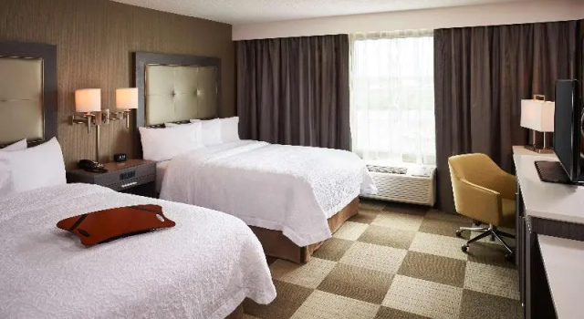 Шестиместный номер Standard Hampton Inn by Hilton Timmins
