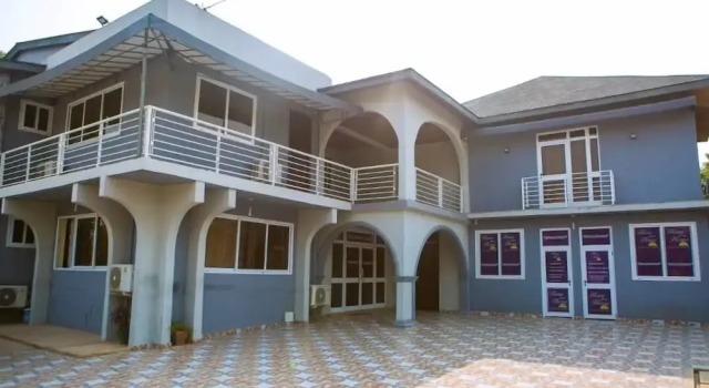 Home From Home Ghana Guesthouse, Забронировать Гостевой дом Ист-Легон Greater Accra