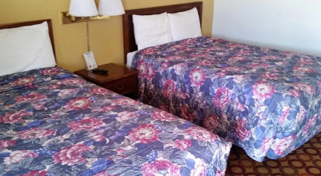 Colonial Inn, Rezervasyon Otel Guymon Oklahoma