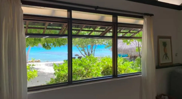Бунгало с 2 комнатами с видом на море Le Coconut Lodge