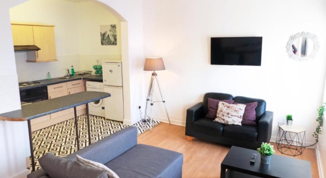 Апартаменты с 2 комнатами Space for Groups, 10 Mins From Queen St!