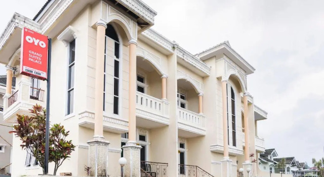 OYO 2997 Grand Suites Palace 2, Rezervovat Hotel Sindanglaya hotely s parkováním, Parkování