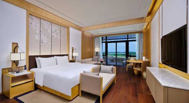 Двухместный номер Premium HUALUXE Suzhou Bay Hot Spring Resort by IHG