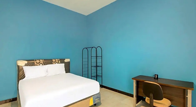 OYO Life 3987 Kost Aditya, Boek Hotel Gayungan Wonokerto