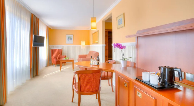 Номер Standard Пентхаус с балконом Hotel zur Post - ein Rovell Hotel