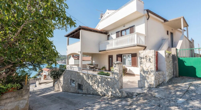 Apartments by the sea Tisno, Murter - 21657, Забронировать Апартаменты/квартира Тисно Murter Island