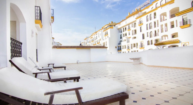 Park Plaza Suites Apartments