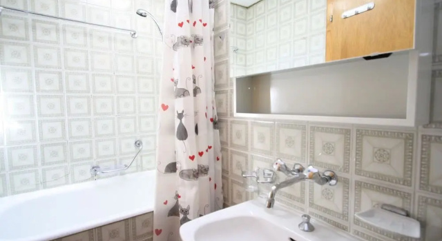 This House is in a Beautiful Position and was Built in 1877, Забронировать Отель Отели Альбинен 3 звезды, 3*