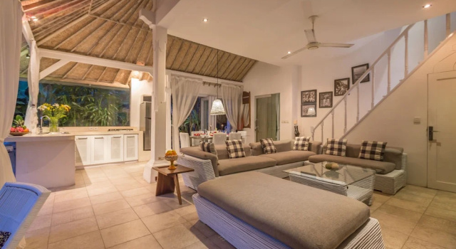 Esha Villa Drupadi Seminyak, Забронировать Вилла Отели Бадунг с завтраком, Завтраки