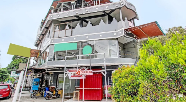 OYO 92166 Nirwana Inn Syariah, Rezervasyon Otel Sewon Mergangsan