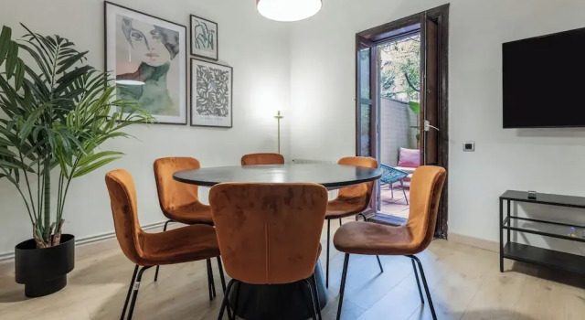 Stay U-nique Apartment Gran Via IV, Забронировать Апартаменты/квартира Лес-Корт 