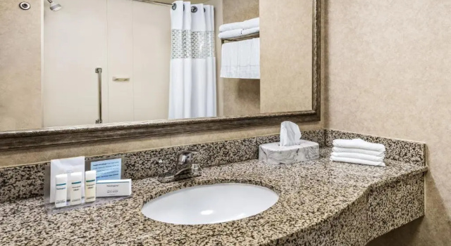 Номер Standard Hampton Inn & Suites San Marcos