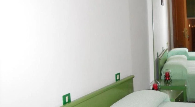 Hotel Negro, Rezervați Hotel Rezzo Liguria