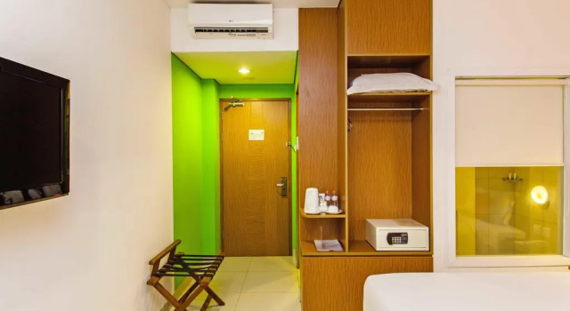 Номер Superior Pomelotel Patra Kuningan Jakarta
