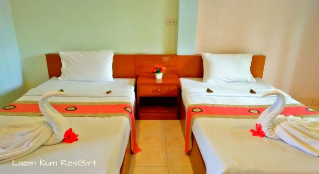 Laem Kum Beach Resort & Seafood, Book Ferieresort Thap Sakae Prachuap Khiri Khan