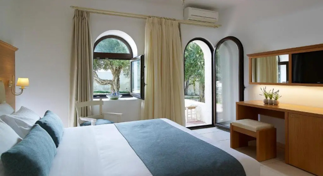 Трёхместный номер Deluxe с видом на сад Coriva Beach Hotel & Bungalows