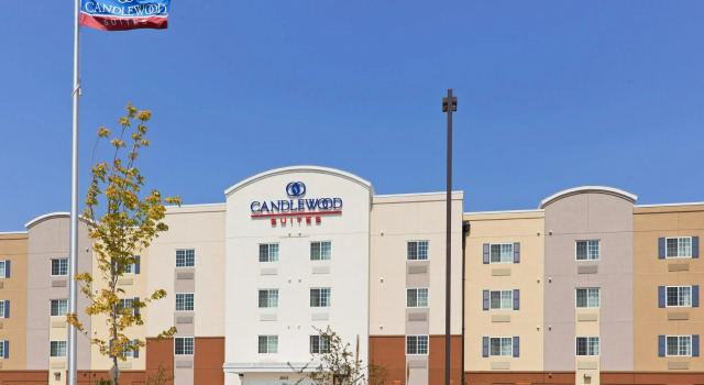 Candlewood Suites Watertown Fort Drum by IHG, Забронировать Отель Эванс-Миллз Штат Нью-Йорк
