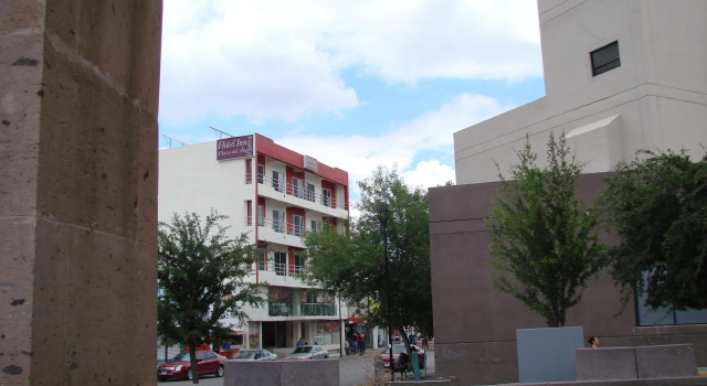 Hotel Inn Plaza del Ángel Chihuahua, Забронировать Отель Отели Copper Canyon с парковкой, Парковка