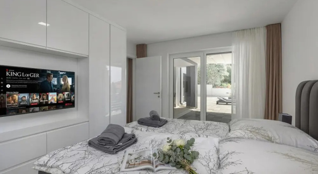 Spacious Pool Apartment Crikvenica, Забронировать Апартаменты/квартира Отели Цриквеница с парковкой, Парковка