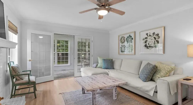 Коттедж Cottage At Pine Knoll Shores 3 Bedroom Home by RedAwning
