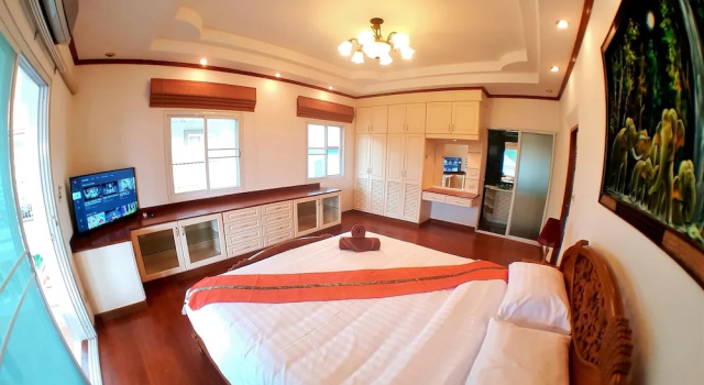 Вилла Luxury JOOPLAND Luxury Pool Villa Pattaya Walking Street