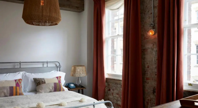 Номер Deluxe Artist Residence Bristol