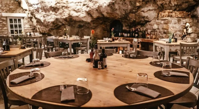 La Cantinota - Locanda De Manincor Rooms, Забронировать Отель Отели Alto Garda e Ledro с парковкой, Парковка