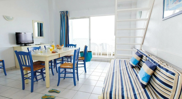 Studio with a view on the pool or sea near Fort Boyard, Rezervovat Hotel Fouras Charente-Maritime
