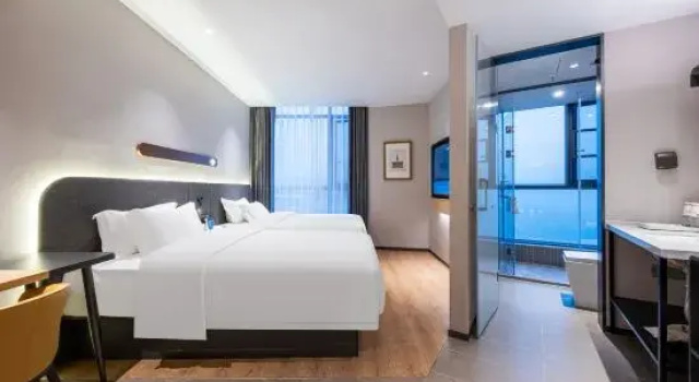 Люкс Deluxe Jinjiang Hotel (Wuhan Jinyinhu Road)