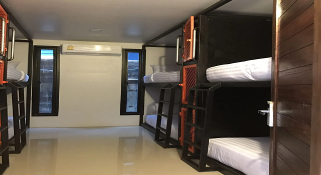 Ubox samui hostel & Bungalow - Chaweng beach, Забронировать Хостел Чавенг Самуи, рядом с Стадион для тайского бокса Petbuncha