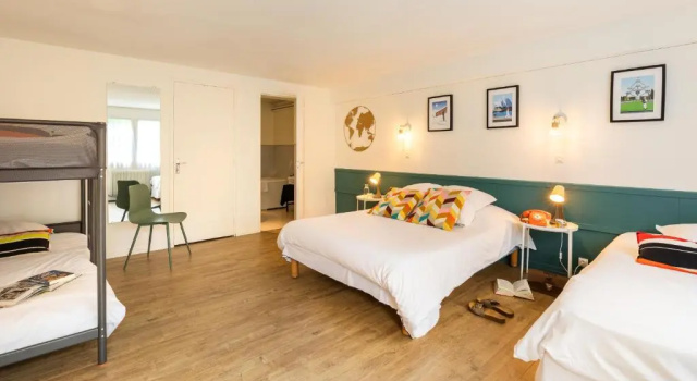 Четырёхместный номер Standard Hôtel Les Hauts de Meursault
