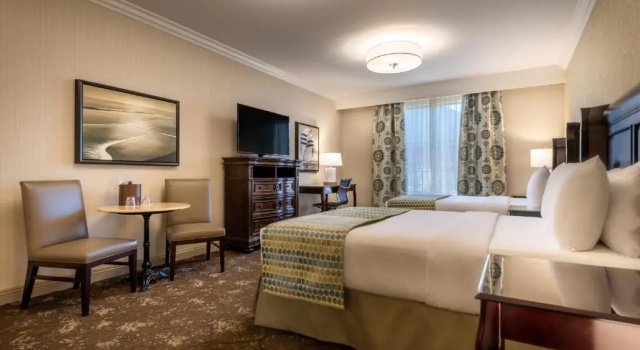 Четырёхместный номер Deluxe Ayres Hotel Seal Beach - Cypress
