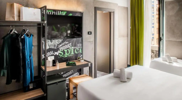 Трёхместный номер с балконом Spice Hotel Milano