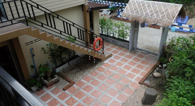Кровать в общем номере Captan Home