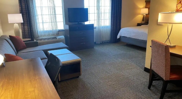 Двухместный люкс c 1 комнатой Staybridge Suites Great Falls by IHG